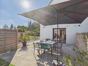 Outdoor dining - Near La Torche – Charming house for 5 (Plomeur)