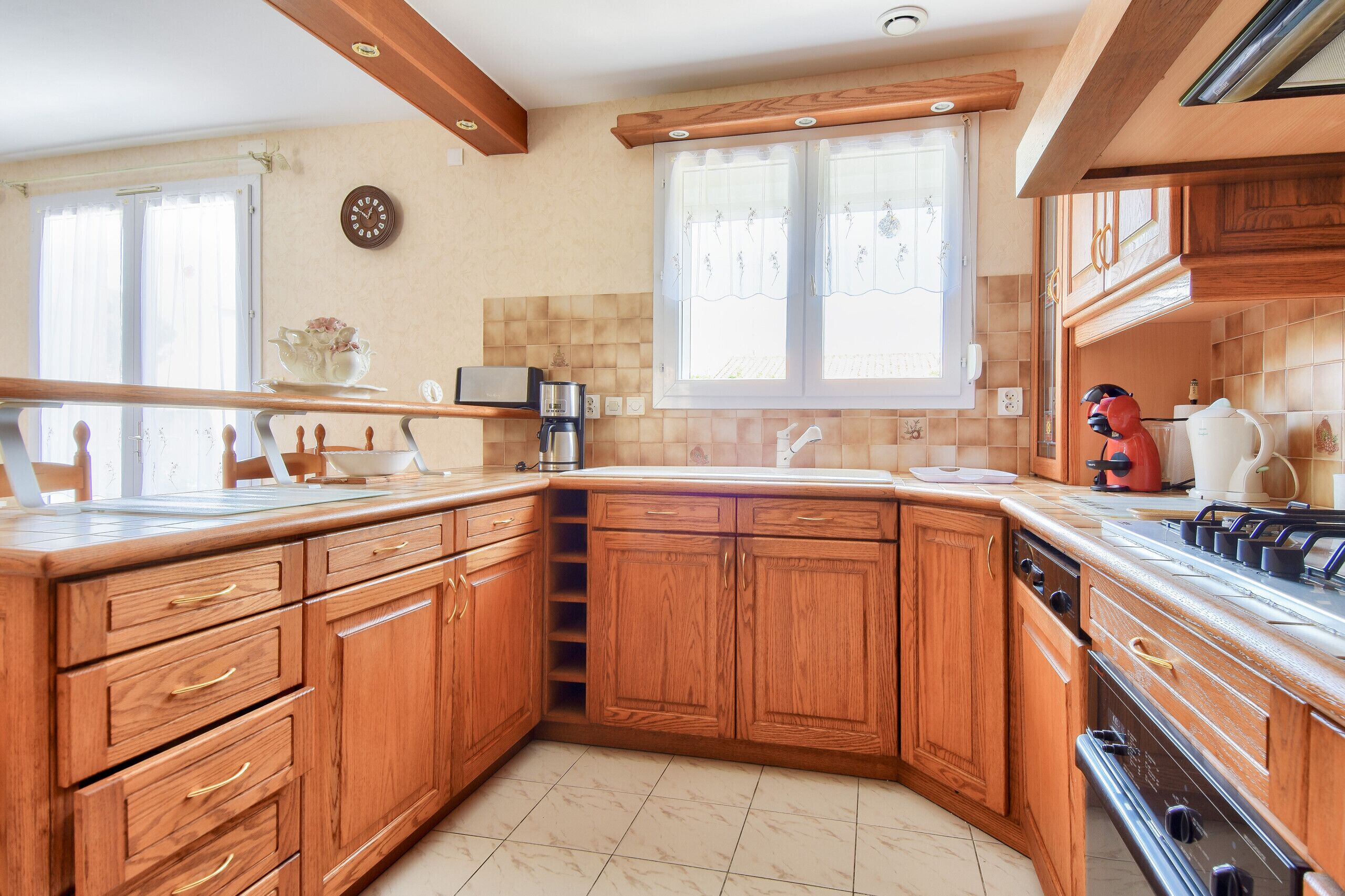 Réfrigérateur, micro-ondes, four, lave-vaisselle