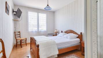 4 bedrooms, free WiFi