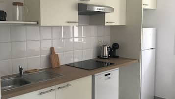Microwave, stovetop, dishwasher