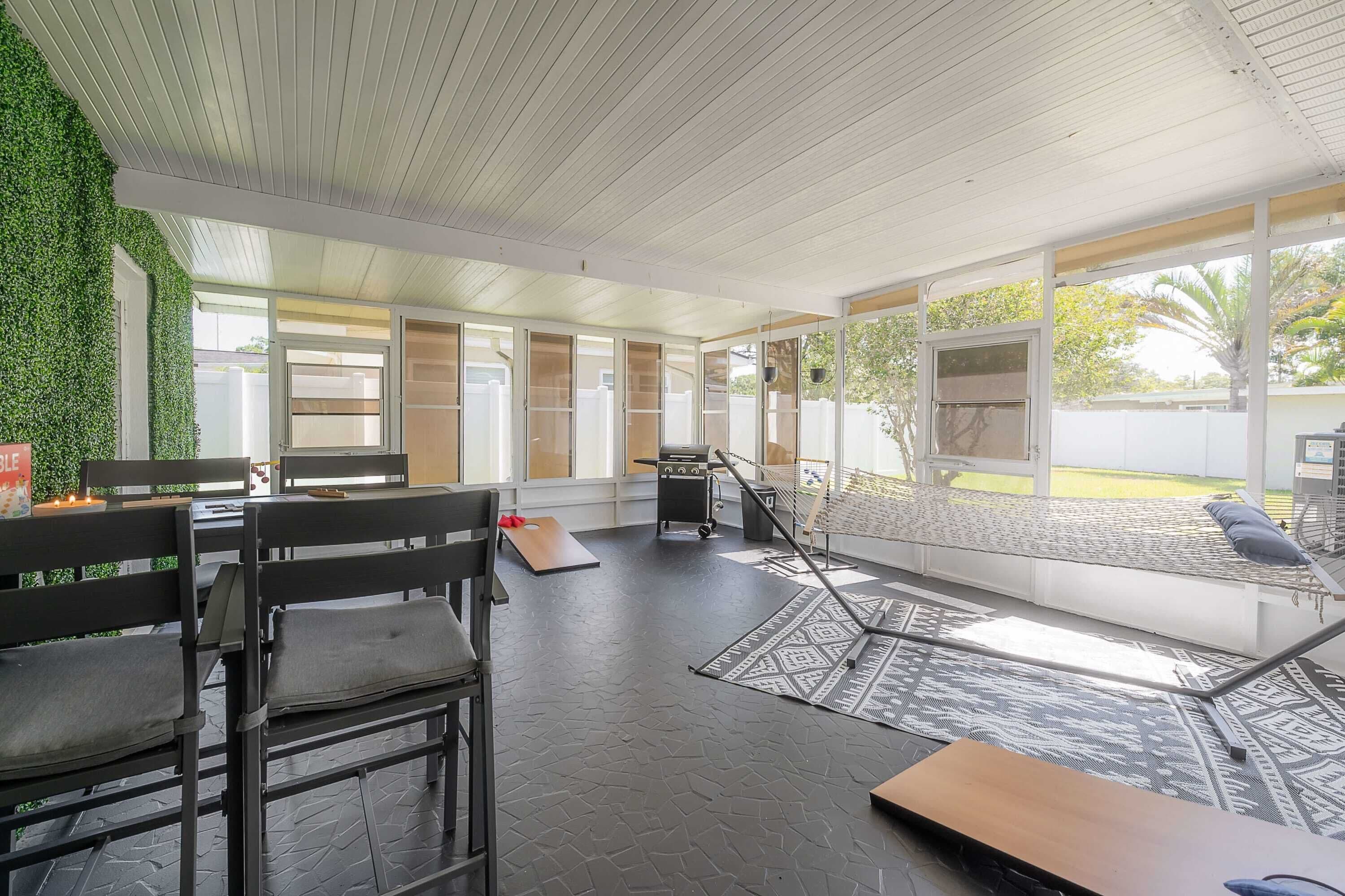 屋外ダイニングエリア