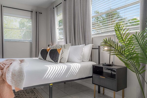 3 bedrooms, desk, iron/ironing board, WiFi