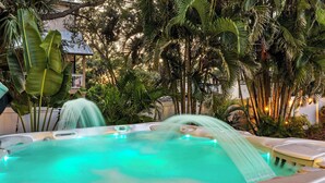 Outdoor spa tub - Seminole Shores Haven - Heated Pool & Hot Tub (Seminole)