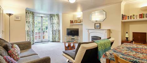 TV, peis og kontorer