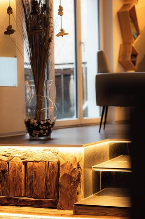 Comfort Condo, Balcony | Living area | 42-inch flat-screen TV with satellite channels, TV, toys - Apartment KANNE village center Zermatt (Zermatt)