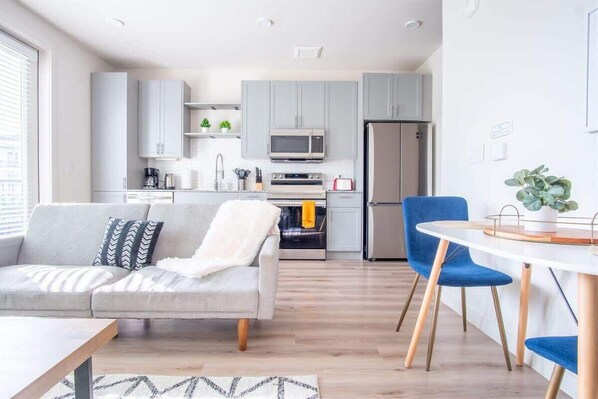 未分类图片，第 1 张，共 16 张，按钮