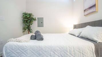 1 bedroom, iron/ironing board, WiFi, bed sheets