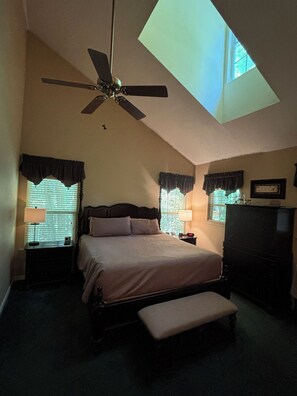 4 bedrooms, desk, iron/ironing board, travel crib