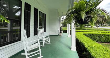 Minutes from CMAC, downtown shops and restaurants .