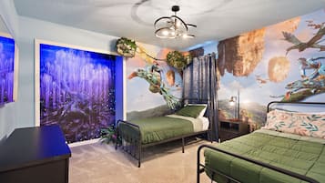 10 habitaciones, escritorio y espacio para trabajar con laptop