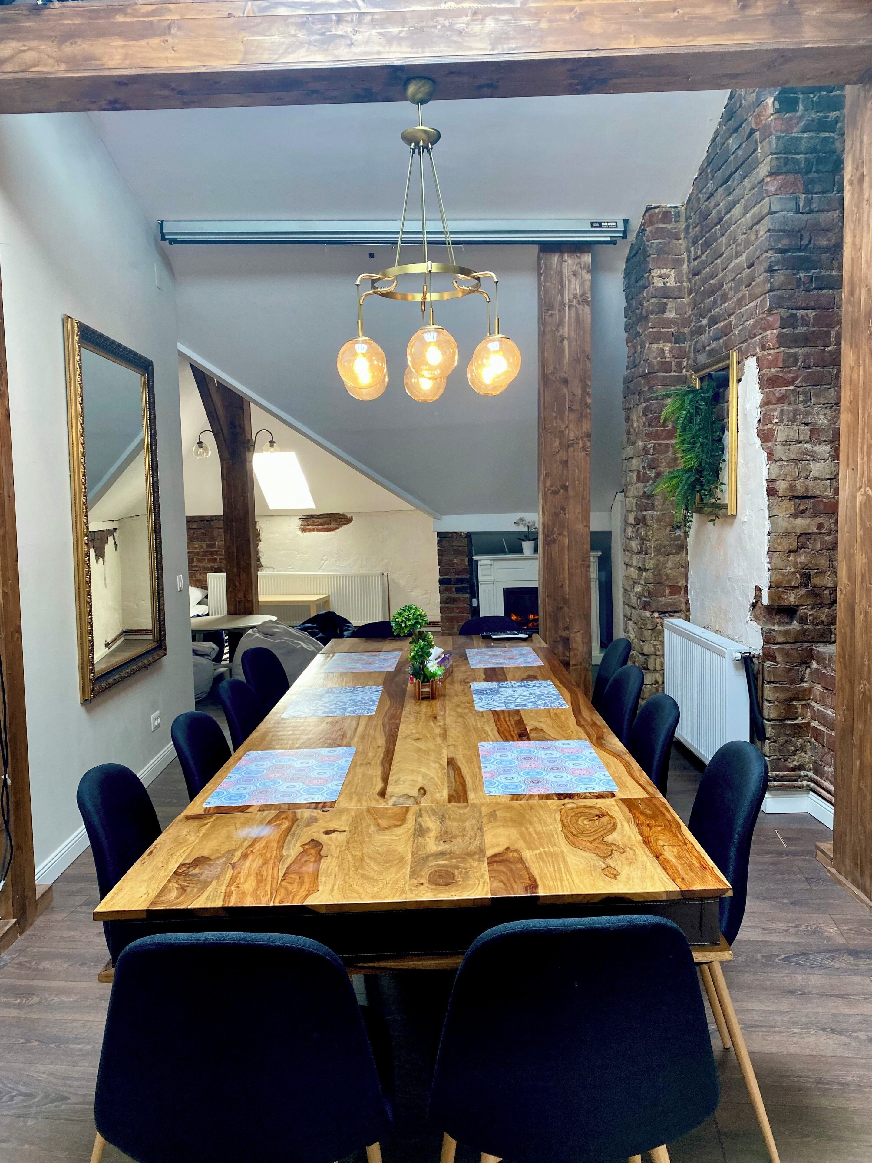 Deluxe Loft | Living area | TV