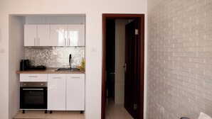 Comfort Studio | Blackout drapes, iron/ironing board, WiFi (free) - Moise House - Kosher ApartHotel (Bucharest)