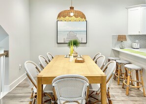 Dining - Brand new townhome, oceanside, steps from the beach, ocean view, parking garage (Ocean City)