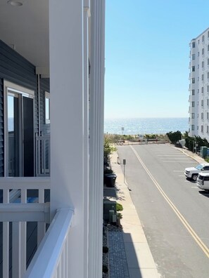 Property grounds - Brand new townhome, oceanside, steps from the beach, ocean view, parking garage (Ocean City)