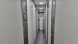 Basic Single Room | Living area | Heated floors