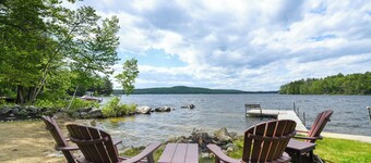Charming Thompson Lake Retreat – Sandy Beach, Dock & Kayaks