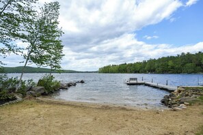 On the beach - Recently updated home on Thompson Lake with gorgeous sandy beach! (Oxford)
