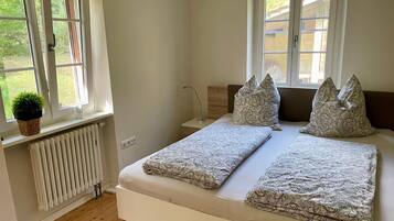 2 Schlafzimmer, Bügeleisen/Bügelbrett, WLAN