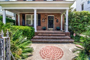 Exterior - 3BR/2BA Historic Home in the Heart of Downtown Wilmington (Wilmington)
