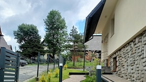 Unclassified image, 2 of 24, button - Cozy 3-Bedroom Apartment for 5-6 guests with mountain views, with free parking (Zakopane)