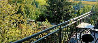 Cozy 3-Bedroom Apartment for 5-6 guests with mountain views, with free parking