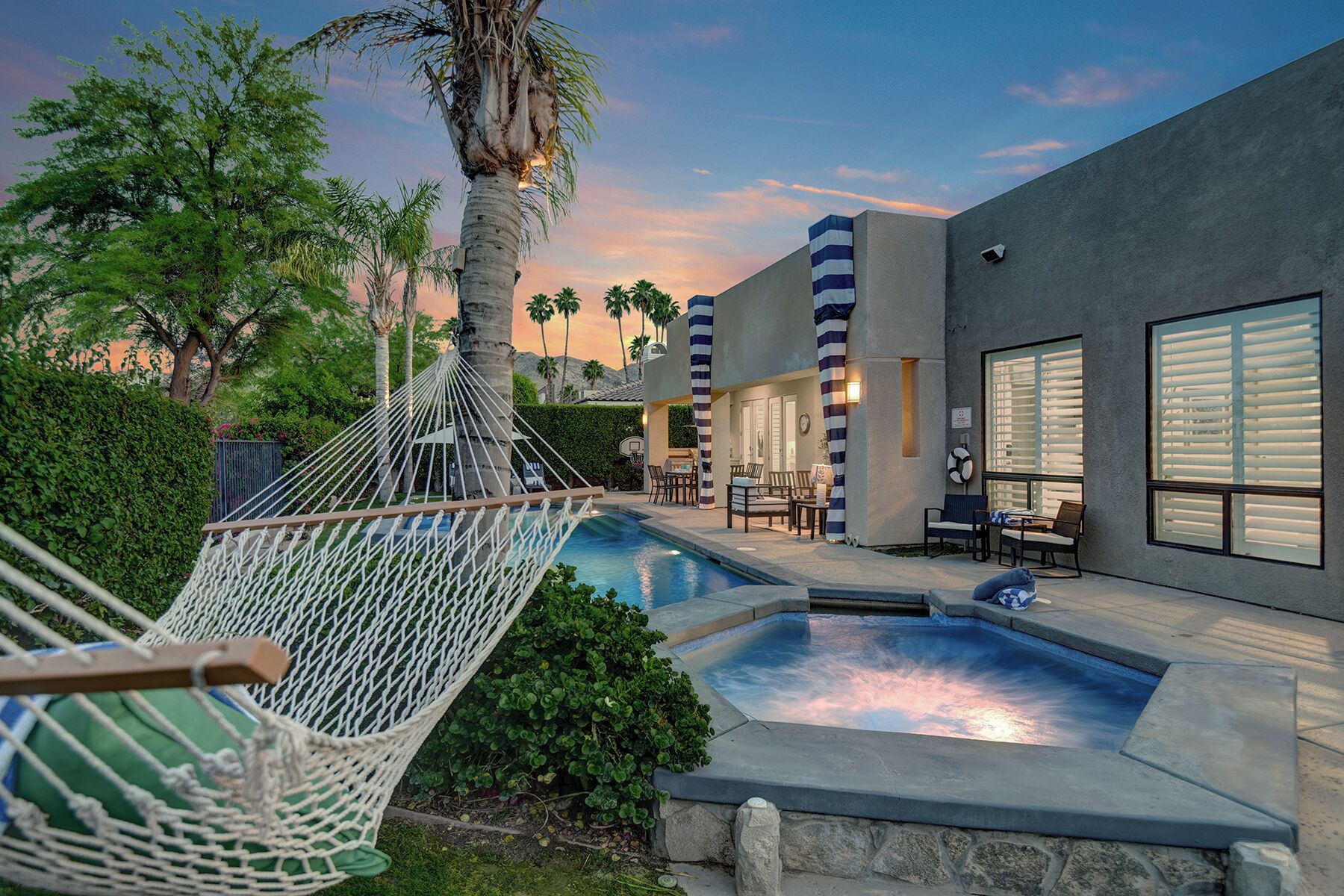 Spacious 6 Bedroom Palm Springs Home with Private Swimming Pool!