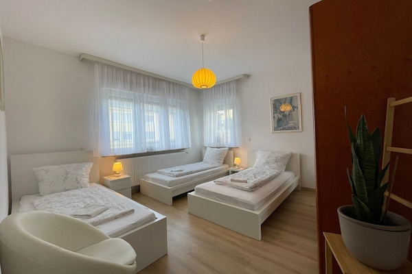 2 quartos, ferros/tábuas de passar roupa, Wi-Fi, roupa de cama