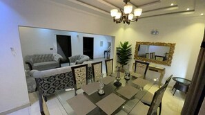 Villa | Interior - Luxurious Lahore Villa Retreat (Lahore)
