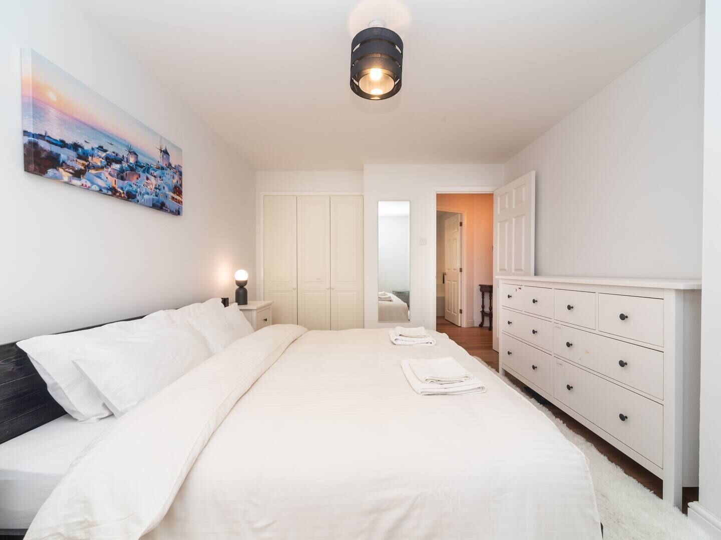 4 bedrooms, iron/ironing board, free WiFi, bed sheets