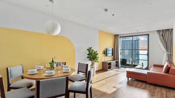 43-inch Smart TV with digital channels, Netflix, streaming services