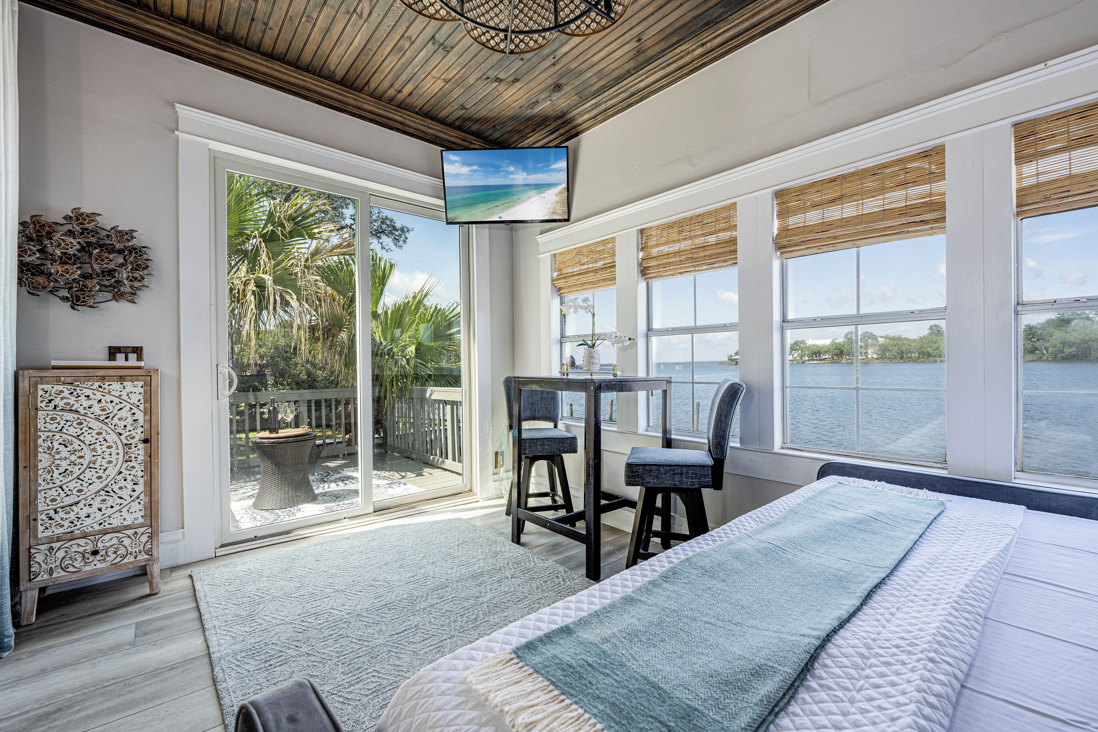 2 عدّة غرف نوم ومكواة/لوح كي وواي فاي مجانًا وملاءات أسرّة