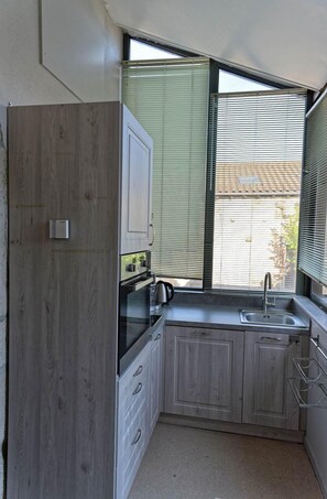 Frigorifero, microonde, forno, lavastoviglie