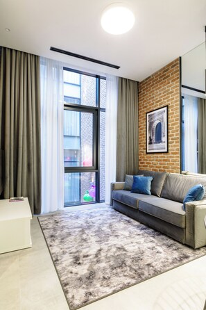 Snail 3 - Premier Apartment with balcony | Literie hypoallergénique, chambres insonorisées, Wi-Fi gratuit