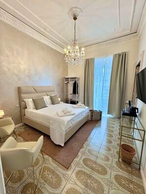 Deluxe-Doppelzimmer, 1 Queen-Bett, eigenes Bad, Stadtblick