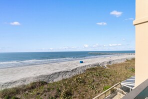 Beach nearby - 3 Bdrm @ Sea Marsh II-Pool- Corner Oceanfront View (North Myrtle Beach)