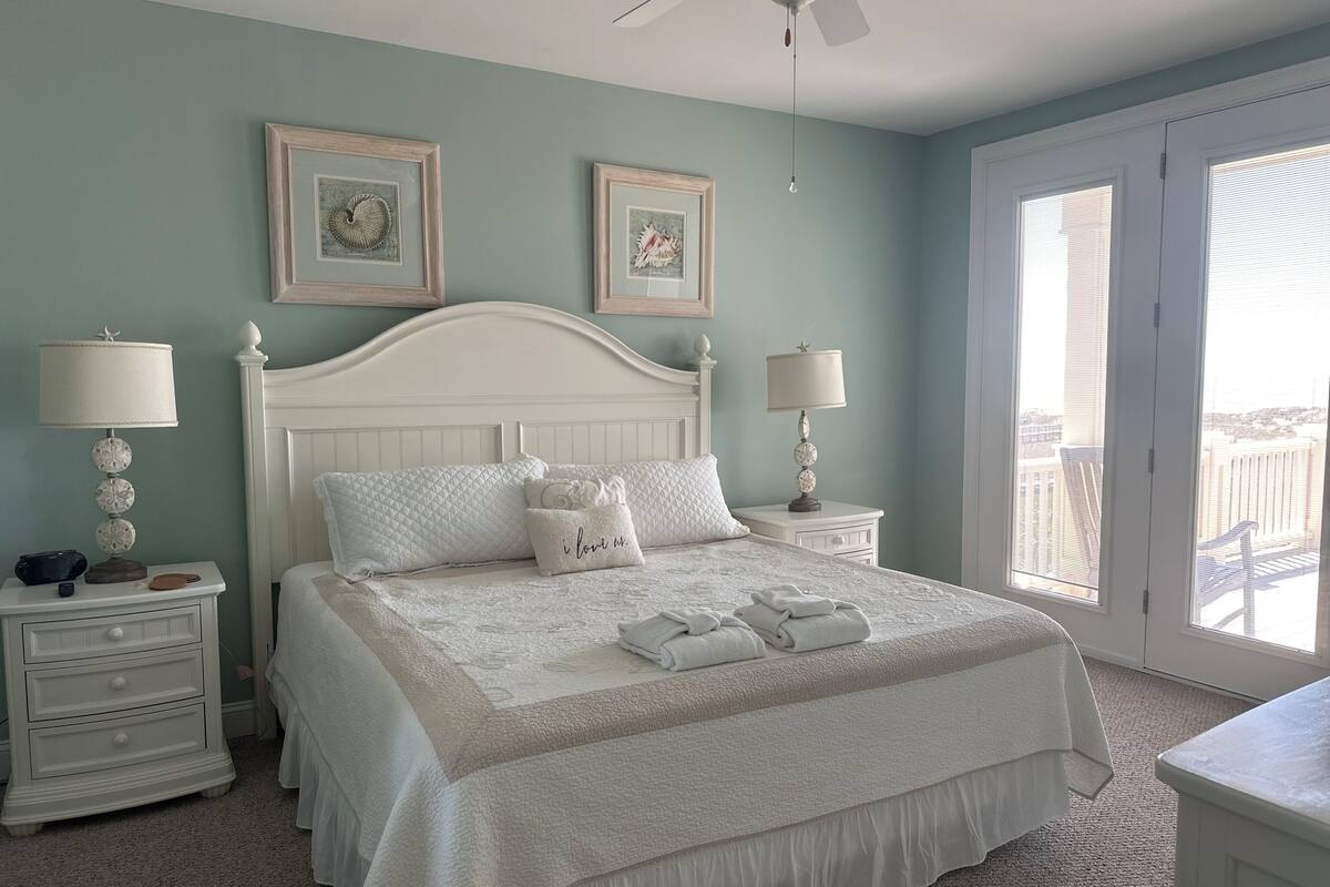 1 bedroom, Egyptian cotton sheets, premium bedding