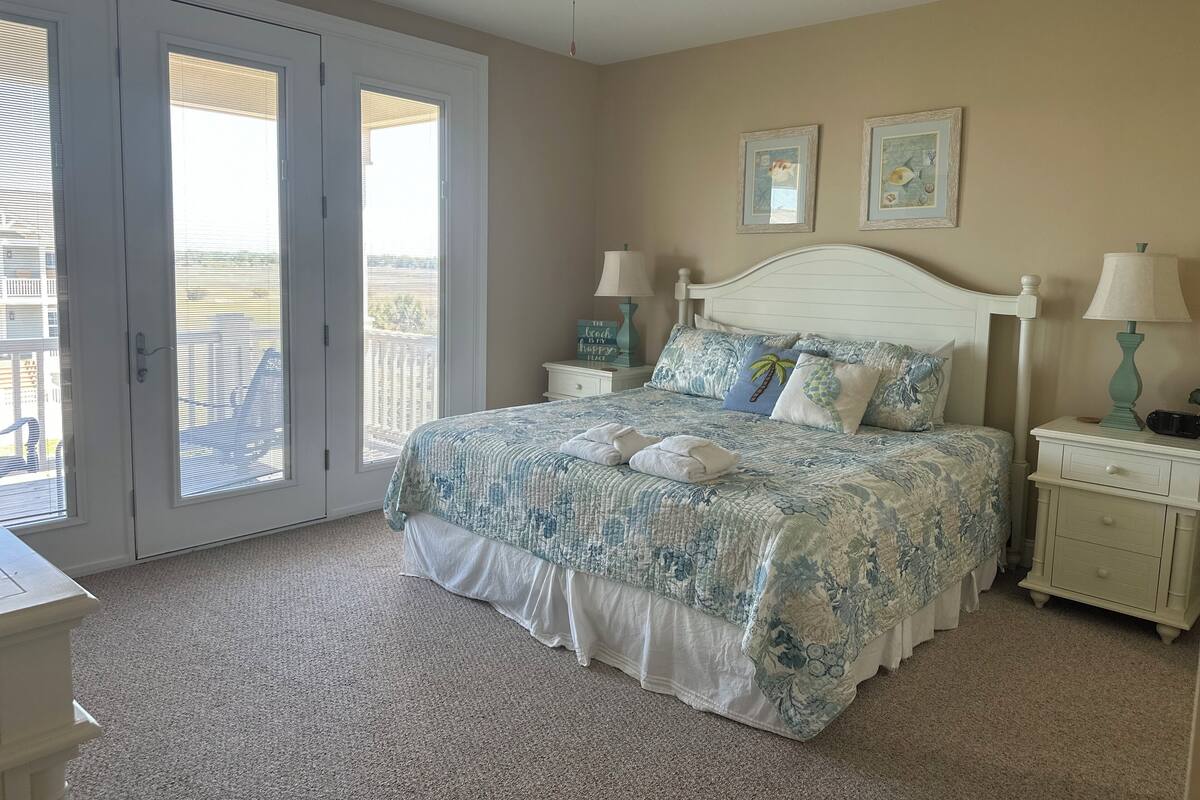 1 bedroom, Egyptian cotton sheets, premium bedding