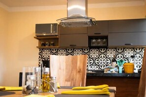 Full-sized fridge, microwave, cleaning supplies - Villa Santa Ana Premium (Villa de Leyva)