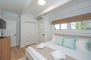 3 bedrooms, iron/ironing board, travel cot, free WiFi