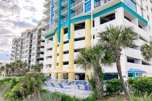 Exterior - Oceanfront condo with pool, hot tubs, private balcony & central AC (North Myrtle Beach)