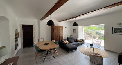 Ancien corps de ferme avec piscine privée