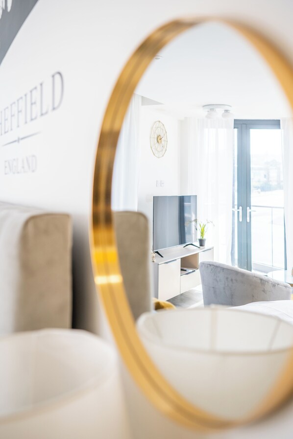 Dining - Priestley House Apartment - City Retreat (Sheffield)