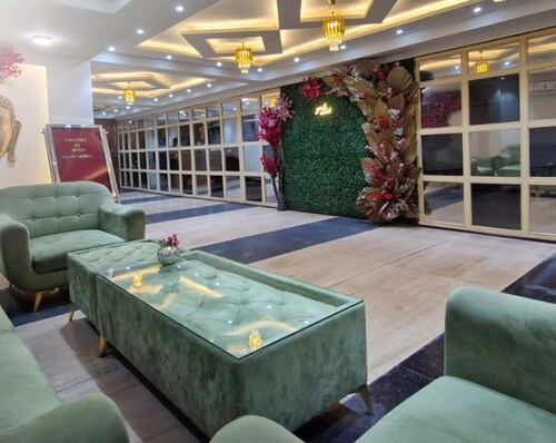 Hotel Silver Saffron Peeragarhi