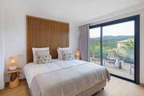 4 bedrooms, desk, iron/ironing board, travel cot - Résidence Esterel 1, Villa Pour 12 Personnes Avec Accès 5 à Esterel Caravaning (Saint-Raphaël)