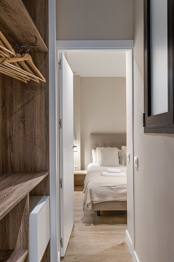 2 habitaciones, tabla de planchar con plancha y wifi gratis