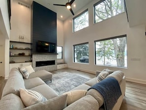 TV, fireplace