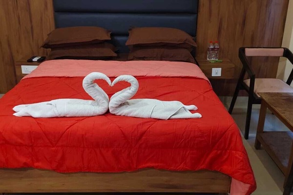 Double Room | Egyptian cotton sheets, premium bedding, WiFi (free)