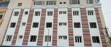 Fachada de la propiedad