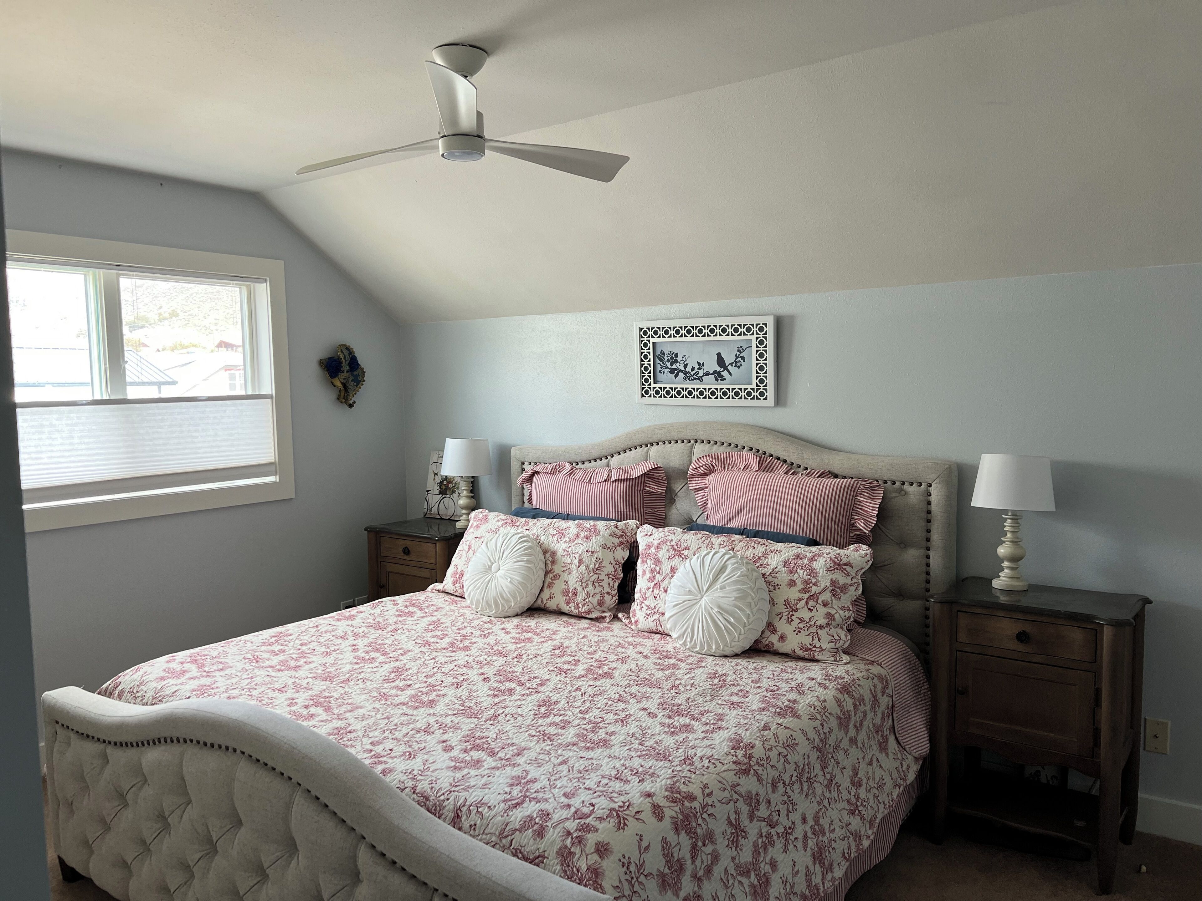 5 bedrooms, travel crib, free WiFi, bed sheets