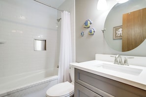 Apartment (2 Bedrooms) | Interior - Steps to OC Boardwalk! Family Beach Retreat (Ocean City)
